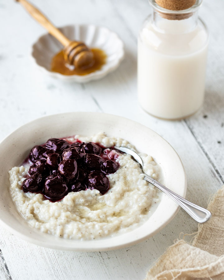 rice pudding with sour cherries