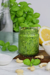 Õlivaba-basiiliku-pesto